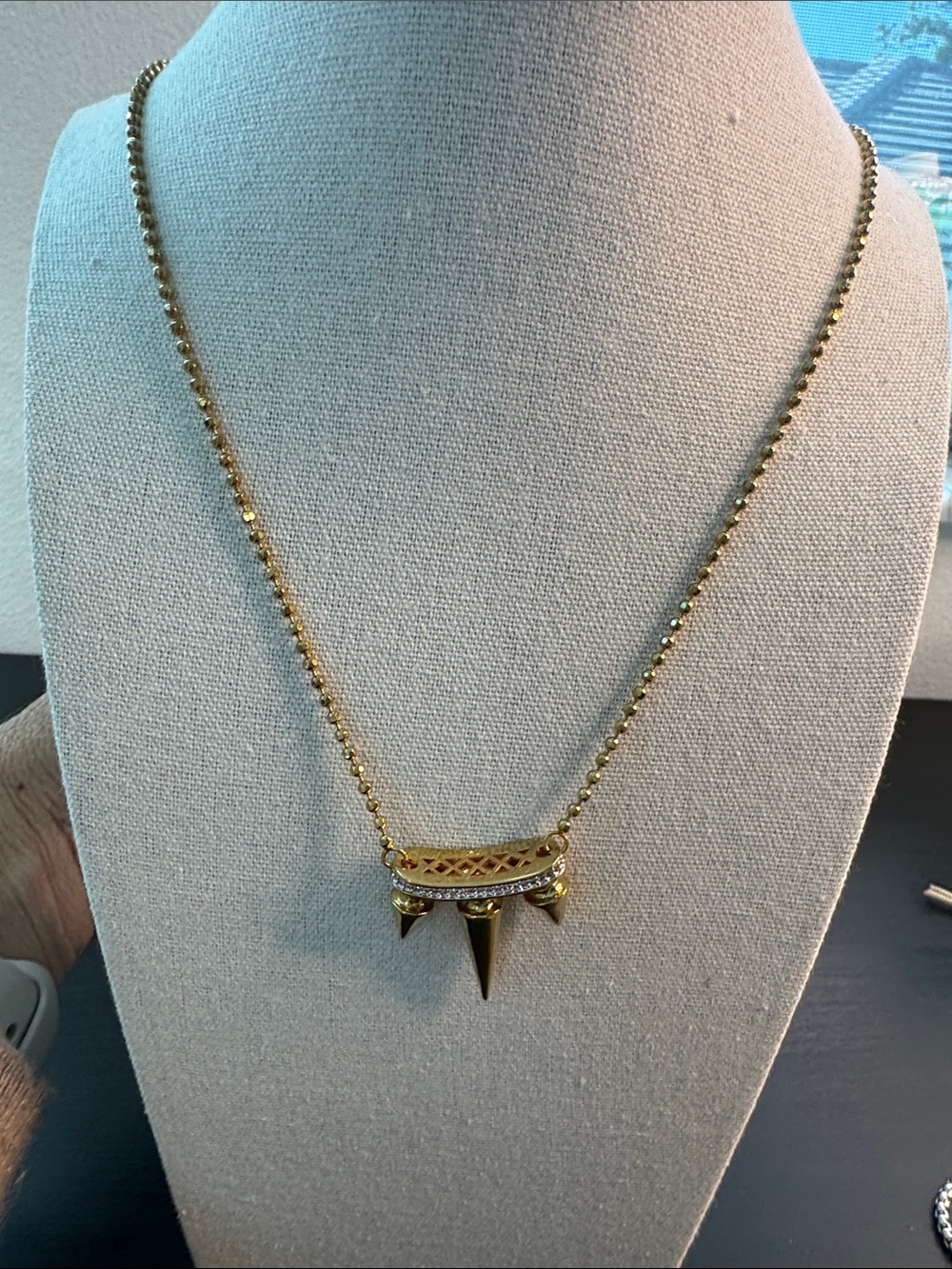nOir Jewelry Gold Spike Bar Pendant Necklace